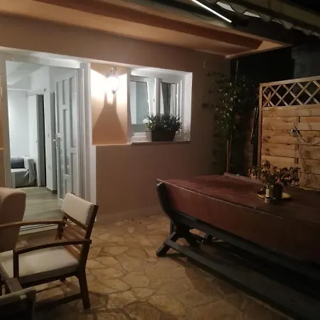 Mia Apartman *
